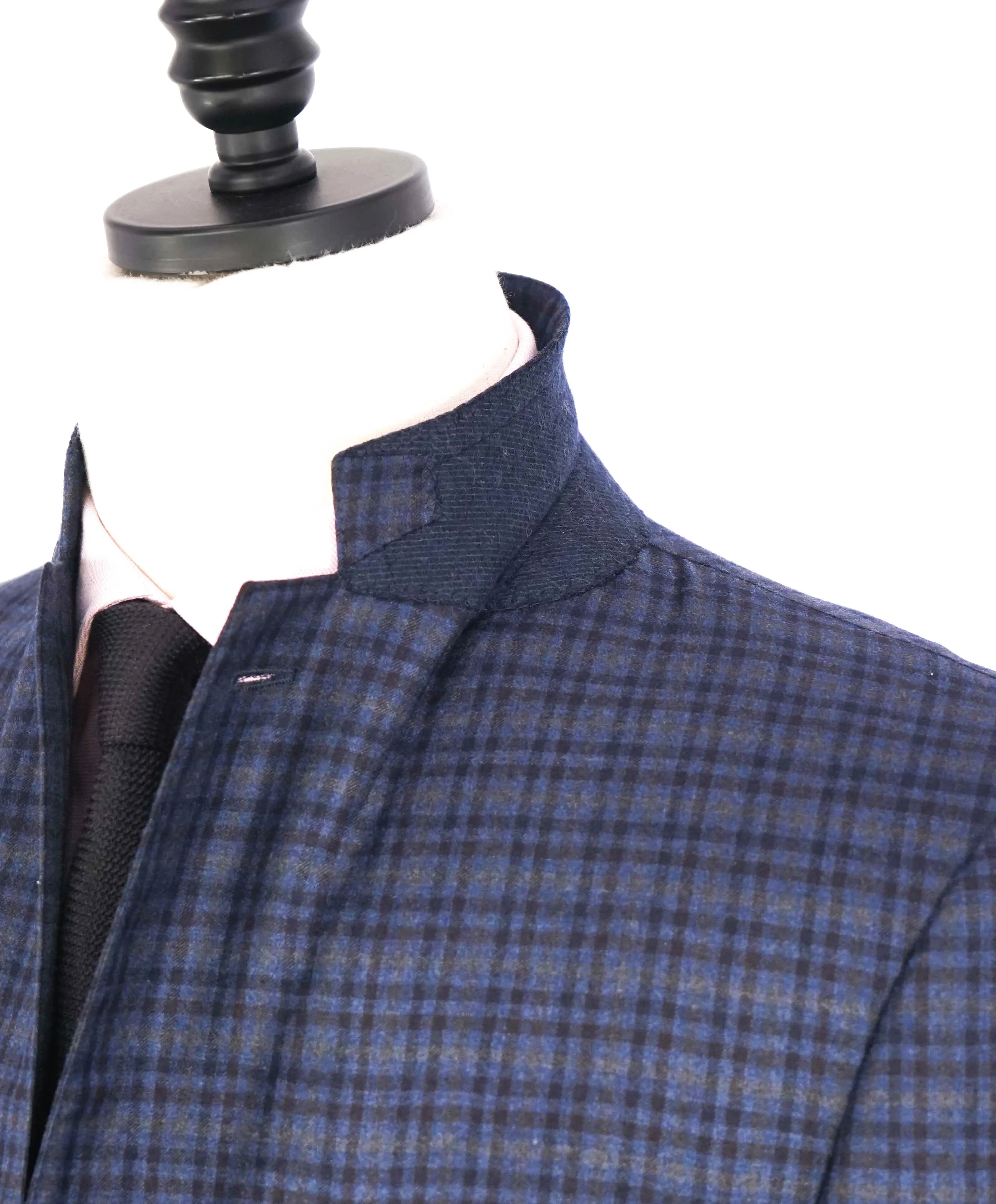 $3,290 ERMENEGILDO ZEGNA- “TORFEO LIGHT”  Blue Check Plaid Blazer- 42R